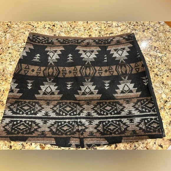 Skhoop Skirt - Picture 2 of 4